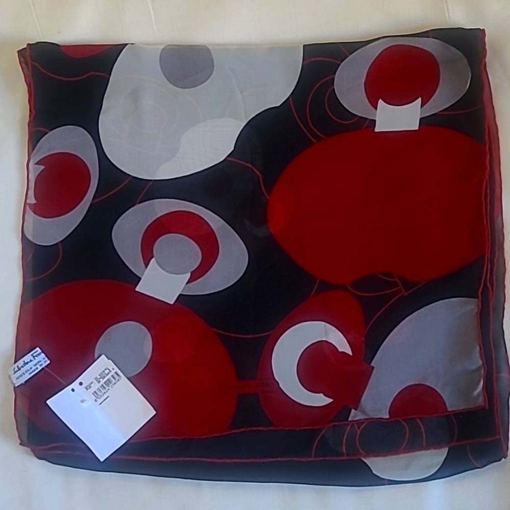 Brand new Salvatore Ferragamo  Scarf